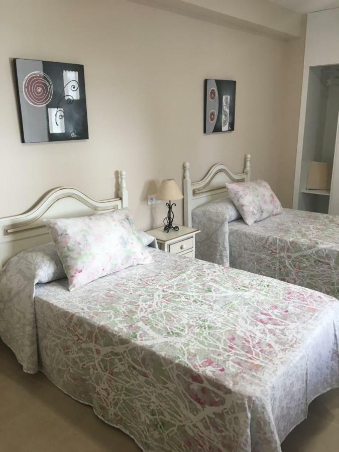 Apartamentos Hela Arjona Luaran gambar