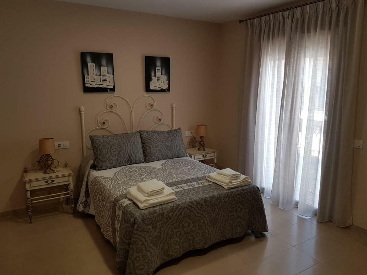 Apartamentos Hela Arjona Luaran gambar