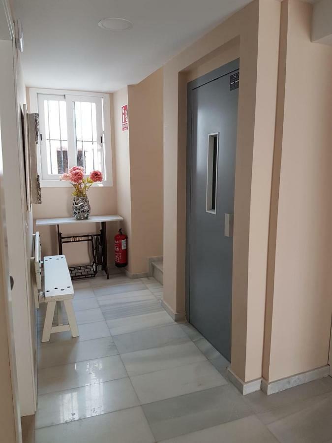 Apartamentos Hela Arjona Luaran gambar